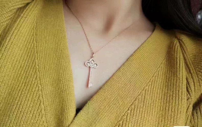 Tiffany & Co. tiffany fleur de lis key pendant necklace Size ONE SIZE - 8 Thumbnail