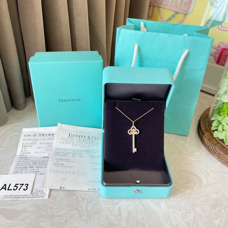 Tiffany & Co. tiffany fleur de lis key pendant necklace Size ONE SIZE - 2 Thumbnail
