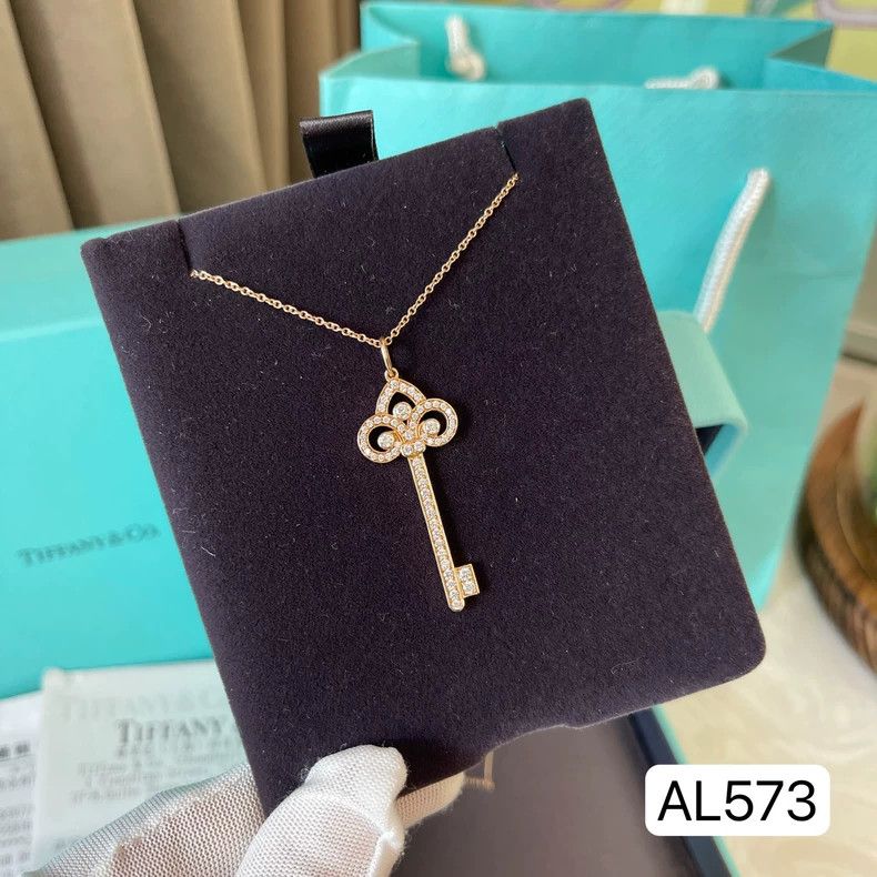 Tiffany & Co. tiffany fleur de lis key pendant necklace Size ONE SIZE - 4 Thumbnail