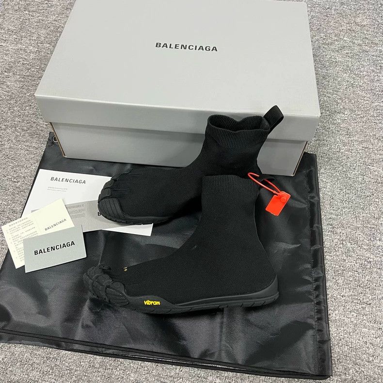 Balenciaga balenciaga five-finger socks shoes size 40 Size US 7.5 / EU 40-41 - 2 Thumbnail