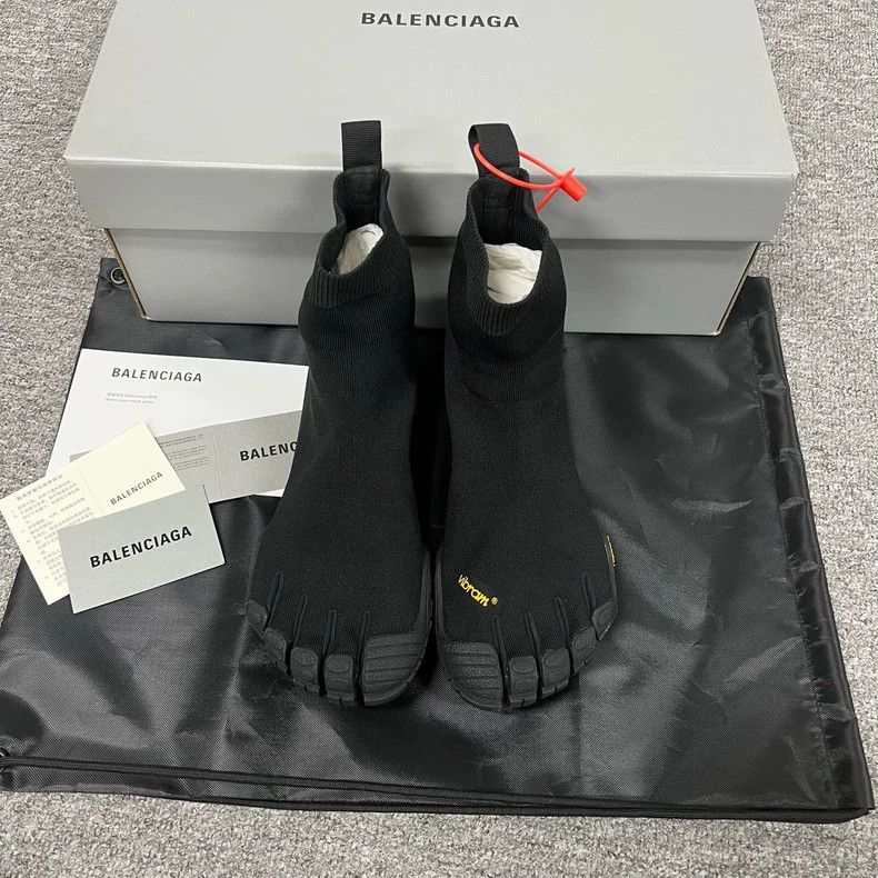 Balenciaga balenciaga five-finger socks shoes size 40 Size US 7.5 / EU 40-41 - 3 Thumbnail