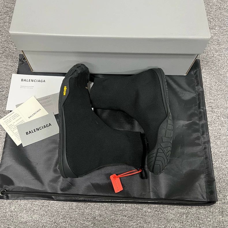 Balenciaga balenciaga five-finger socks shoes size 40 Size US 7.5 / EU 40-41 - 4 Thumbnail