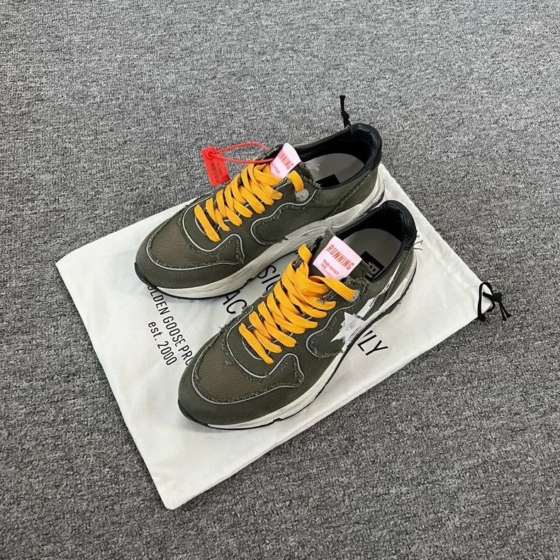 Golden Goose vintage star sneakers with running sole Size US 10 / EU 43 - 2 Thumbnail