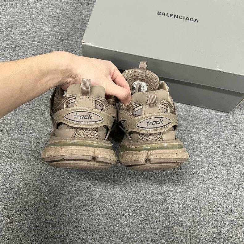 Balenciaga balenciaga coffee color track dad shoes Size US 8.5 / EU 41-42 - 5 Thumbnail