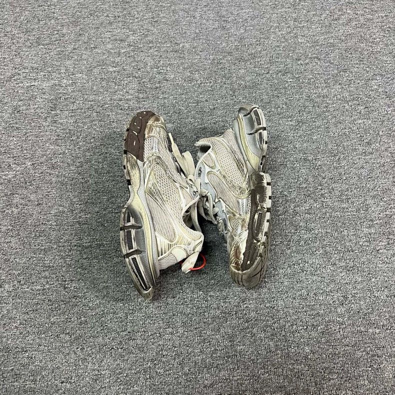 Balenciaga balenciaga muddy dye 3xl dad shoes Size US 9 / EU 42 - 4 Thumbnail