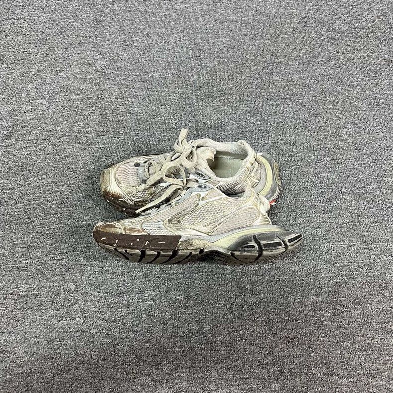 Balenciaga balenciaga muddy dye 3xl dad shoes Size US 9 / EU 42 - 2 Thumbnail