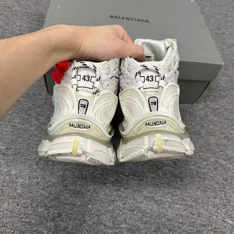 Balenciaga balenciaga high-top runner dad shoes Size US 10 / EU 43 - 5 Thumbnail