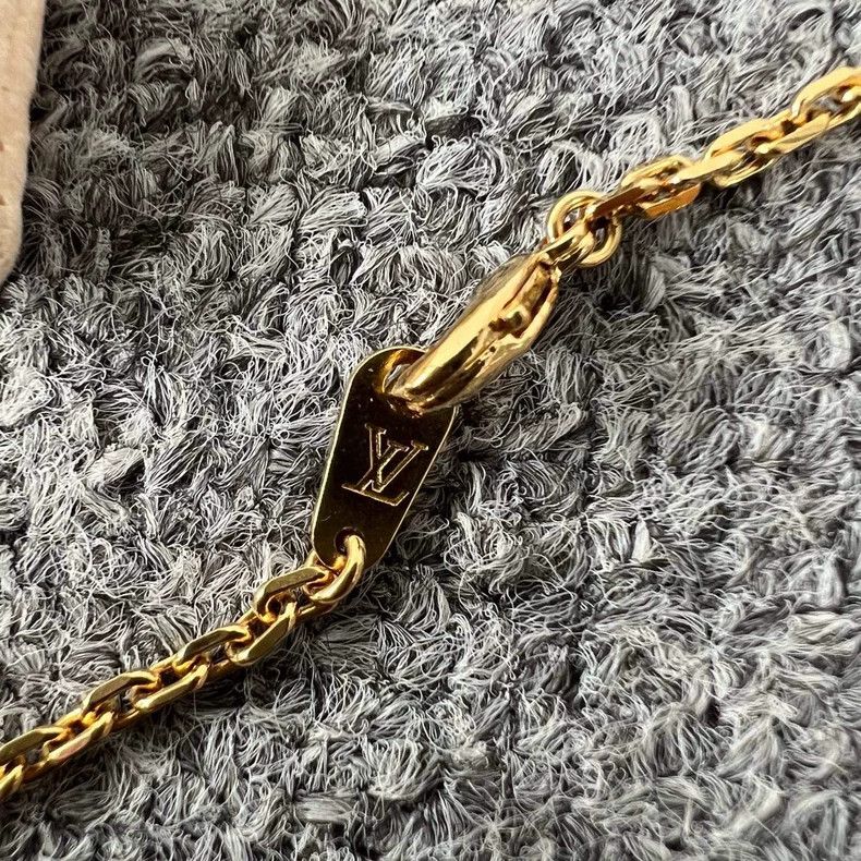 Louis Vuitton louis vuitton nba basketball necklace Size ONE SIZE - 4 Thumbnail
