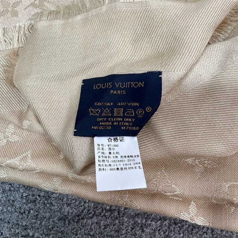 Louis Vuitton louis vuitton monogram fringed scarf Size ONE SIZE - 3 Thumbnail
