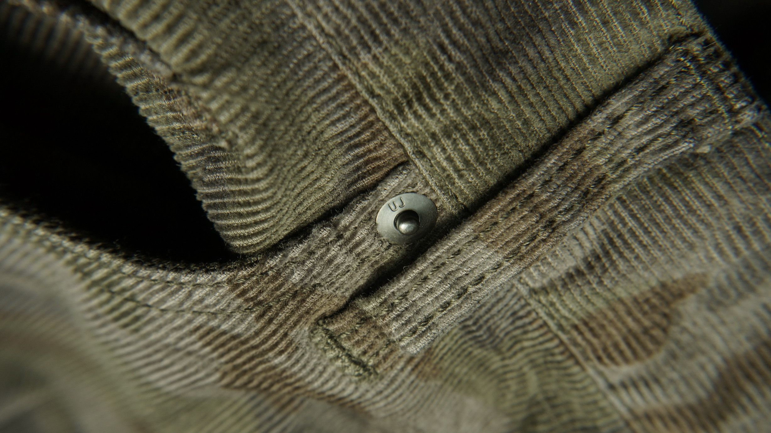 Japanese Brand UNIQLO JEANS / UJ Camo Army Corduroy Denim Pants Size US 35 - 13 Thumbnail
