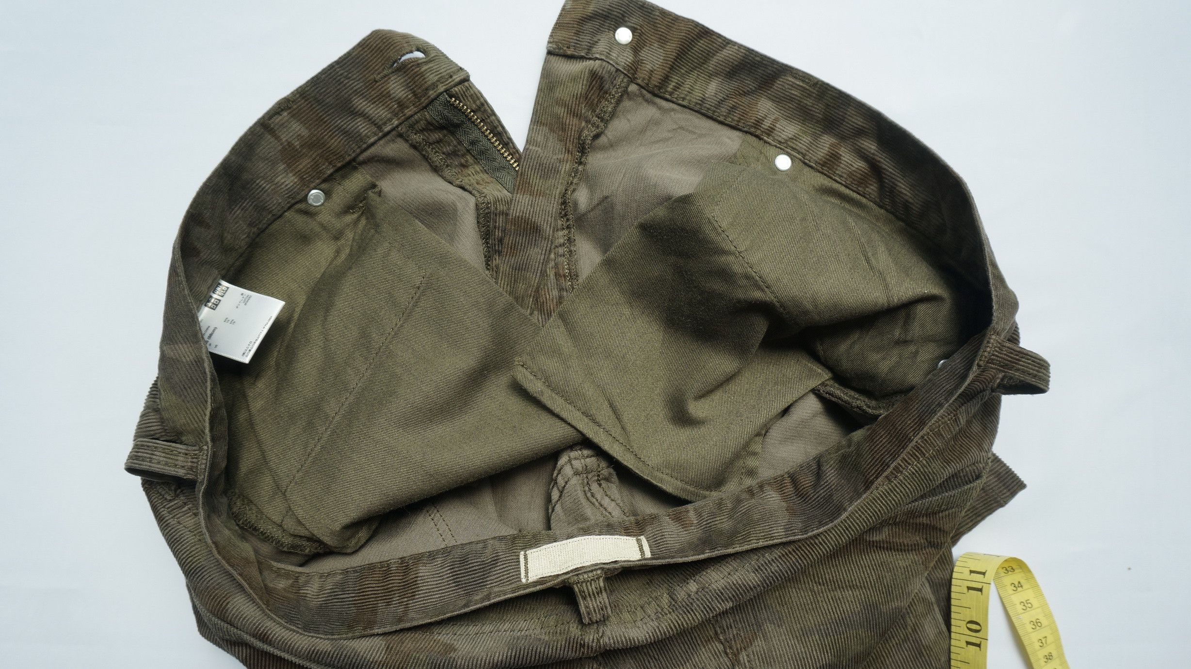 Japanese Brand UNIQLO JEANS / UJ Camo Army Corduroy Denim Pants Size US 35 - 12 Thumbnail