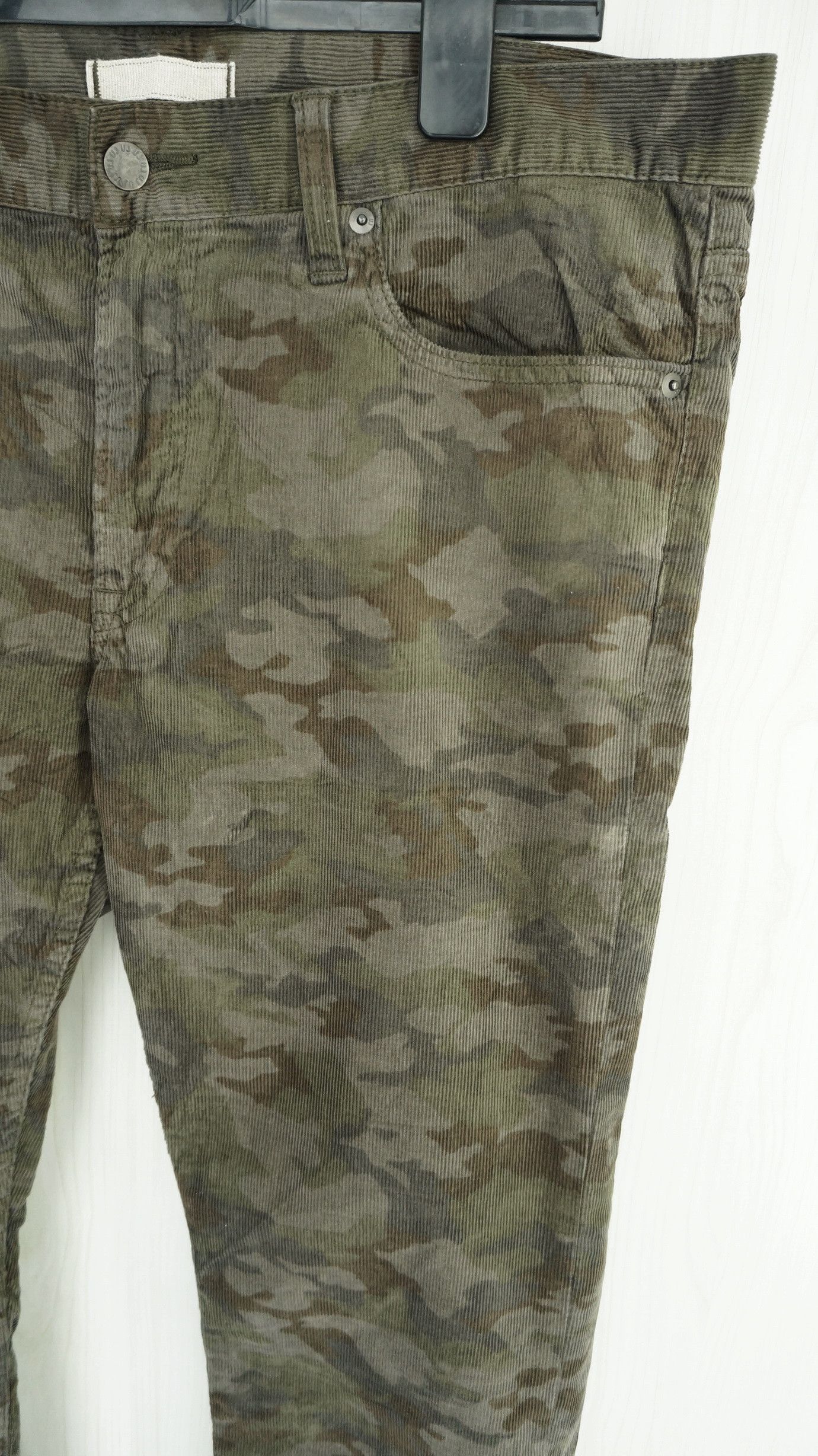 Japanese Brand UNIQLO JEANS / UJ Camo Army Corduroy Denim Pants Size US 35 - 5 Thumbnail