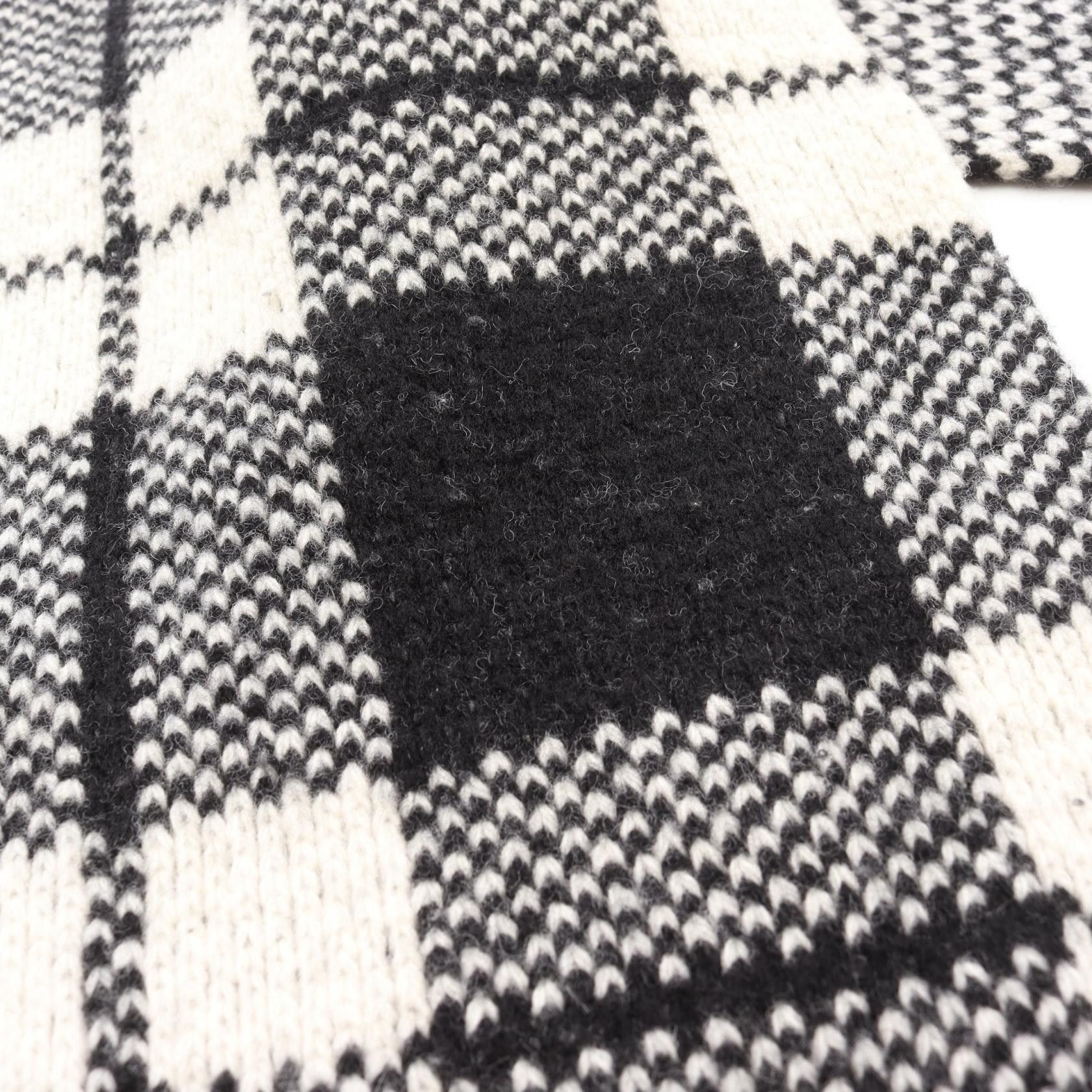 Fendi Fendi Fendi FF Logo Wool Scarf Natural Material Scarf FXS346 Size ONE SIZE - 4 Thumbnail