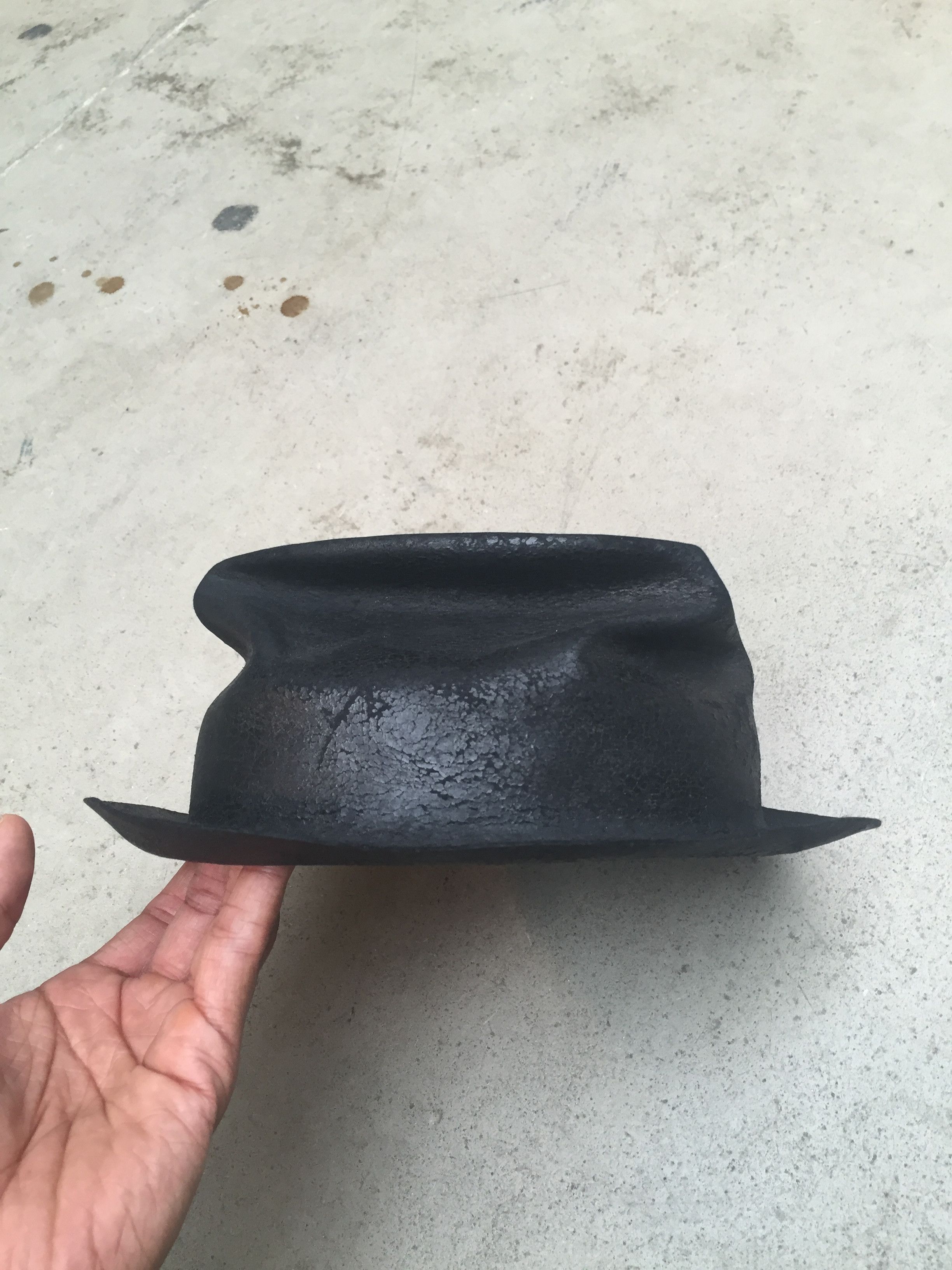 Black rabbit fur hat