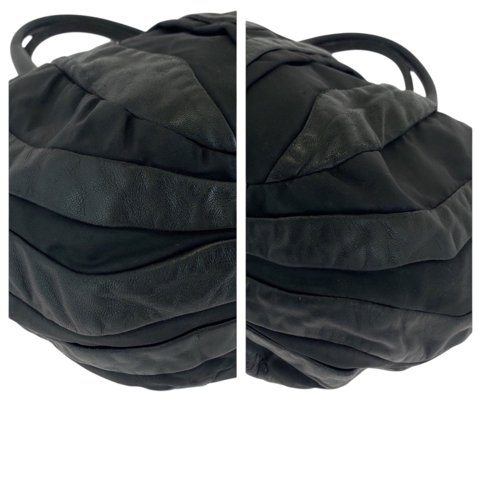 Prada Prada Nappa gauffré shoulder Size ONE SIZE - 5 Thumbnail