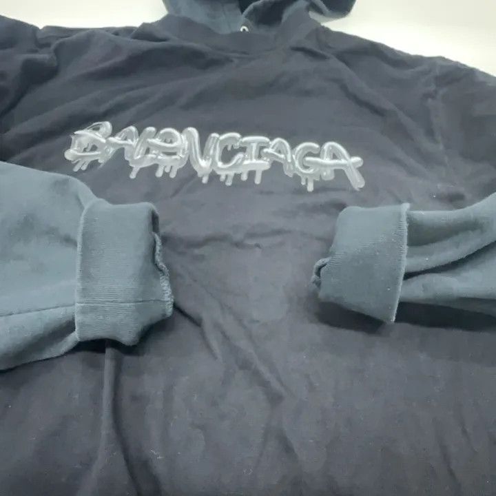Balenciaga Balenciaga Slim Fit Hooded T-Shirt in Black Size US S / EU 44-46 / 1 - 10 Thumbnail