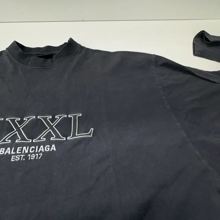 Balenciaga Balenciaga Long Sleeve Graphic T-Shirt for Men Size US M / EU 48-50 / 2 - 9 Thumbnail