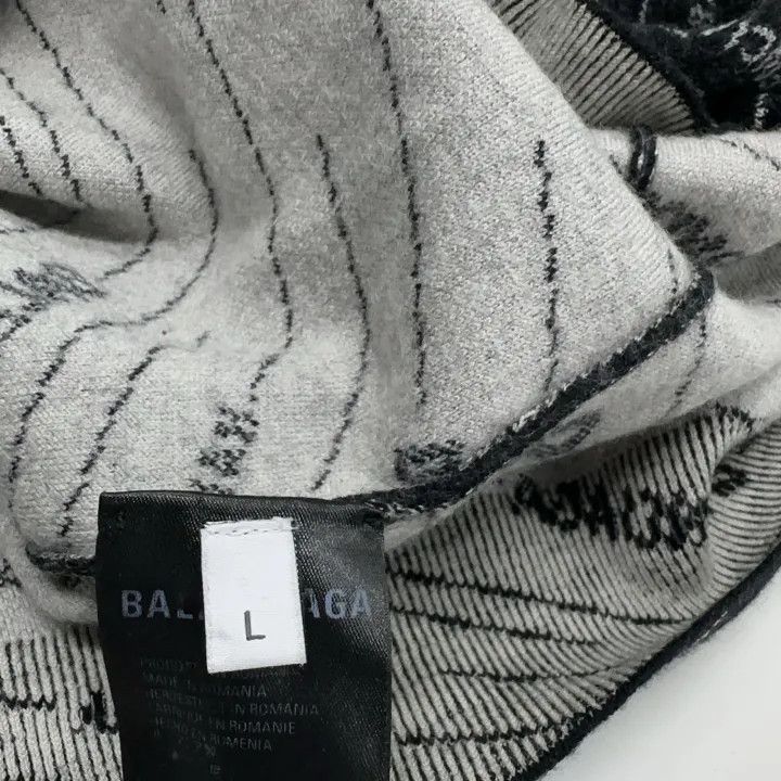 Balenciaga Balenciaga Logo Knit Pullover Sweater for Men Size US L / EU 52-54 / 3 - 5 Thumbnail