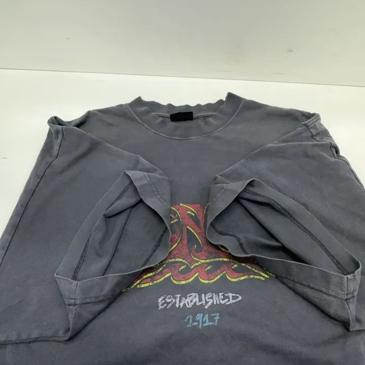 Balenciaga Balenciaga Gray Casual Short Sleeve T-Shirt Size US XL / EU 56 / 4 - 10 Thumbnail