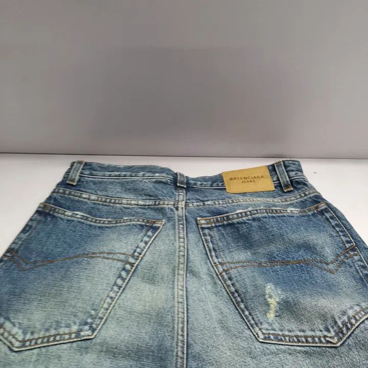 Balenciaga Balenciaga Blue Distressed Casual Denim Pants Size US 26 / EU 42 - 9 Thumbnail