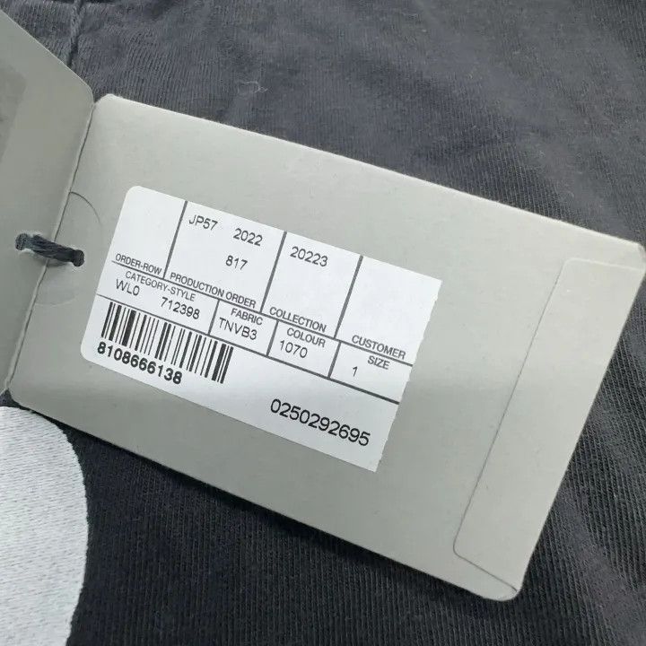 Balenciaga Balenciaga Be Different Apple Logo T-Shirt Size US S / EU 44-46 / 1 - 5 Thumbnail