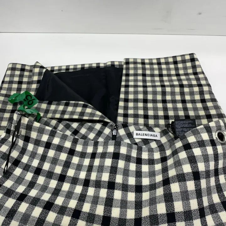 Balenciaga Balenciaga Plaid Split Casual Skirt Size US 38 / EU 54 - 7 Thumbnail