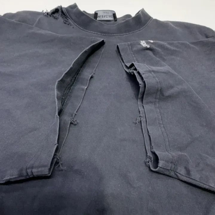 Balenciaga Balenciaga FW22 Repaired Distressed T-Shirt Size US M / EU 48-50 / 2 - 8 Thumbnail