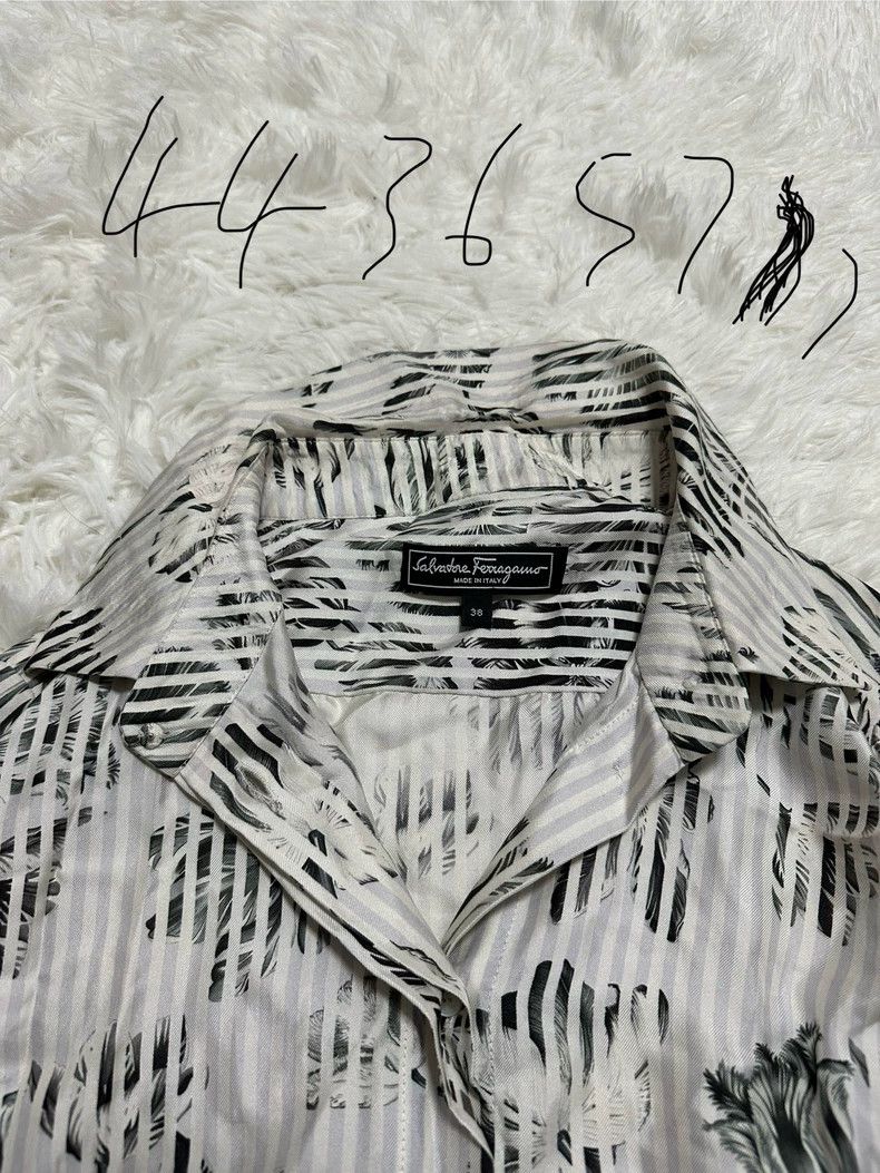 Salvatore Ferragamo Ferragamo Women's Shirt with Floral Design Size M / US 6-8 / IT 42-44 - 3 Thumbnail