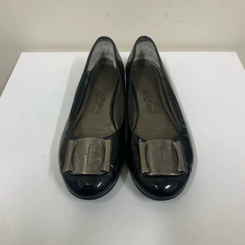 Salvatore Ferragamo Ferragamo Black Flat Shoes Size 5.5 Size US 5 / IT 35 - 2 Thumbnail