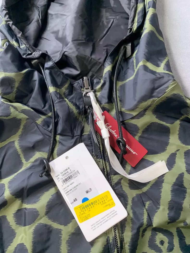 Salvatore Ferragamo Double-Sided Hooded Jacket with Camouflage Pattern Size US M / EU 48-50 / 2 - 2 Thumbnail