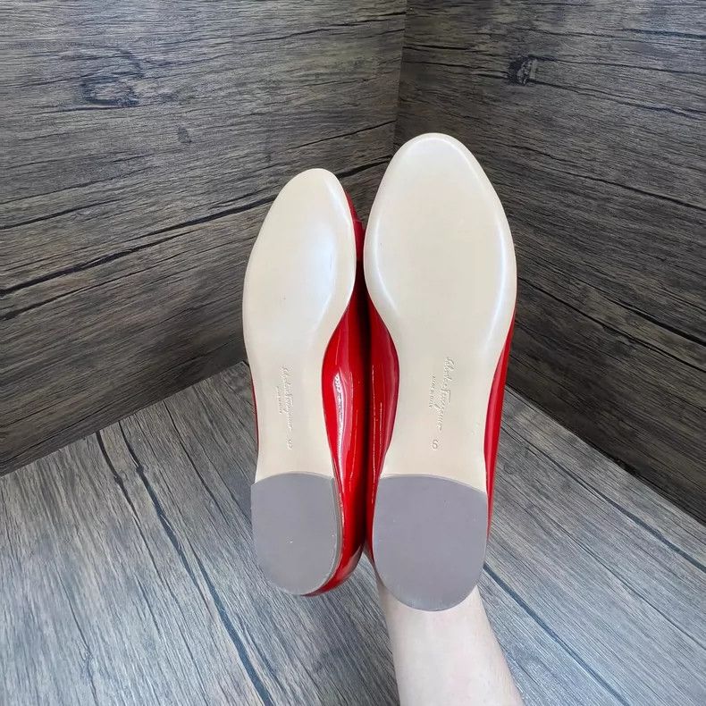 Salvatore Ferragamo Ferragamo Red Patent Flat Shoes Size 36.5 Size US 6 / IT 36 - 6 Thumbnail