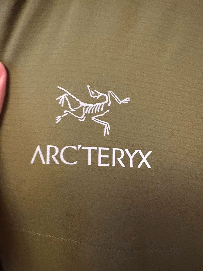 Arc'teryx Arc'teryx Atom AR Jacket in Military Green Size US M / EU 48-50 / 2 - 4 Thumbnail