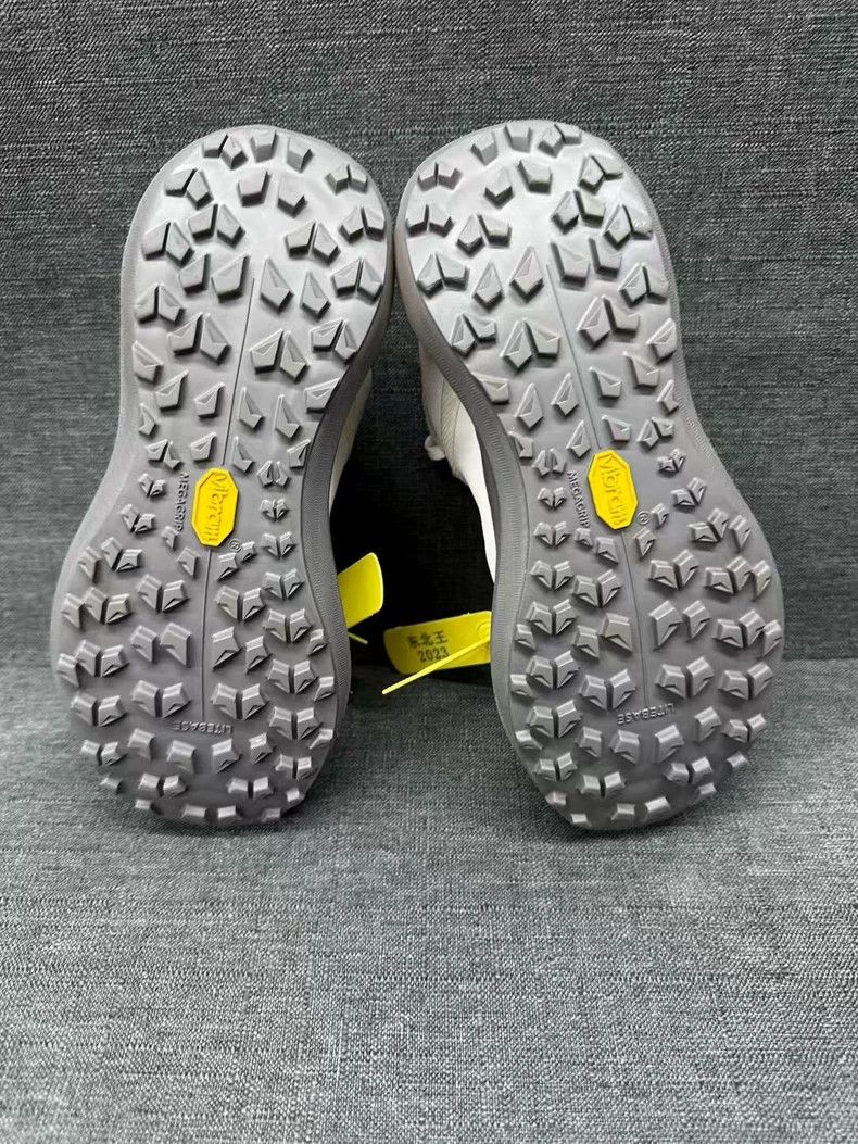 Arc'teryx Arcteryx SYLAN Sneakers Black and White Size US 6 / EU 39 - 7 Thumbnail
