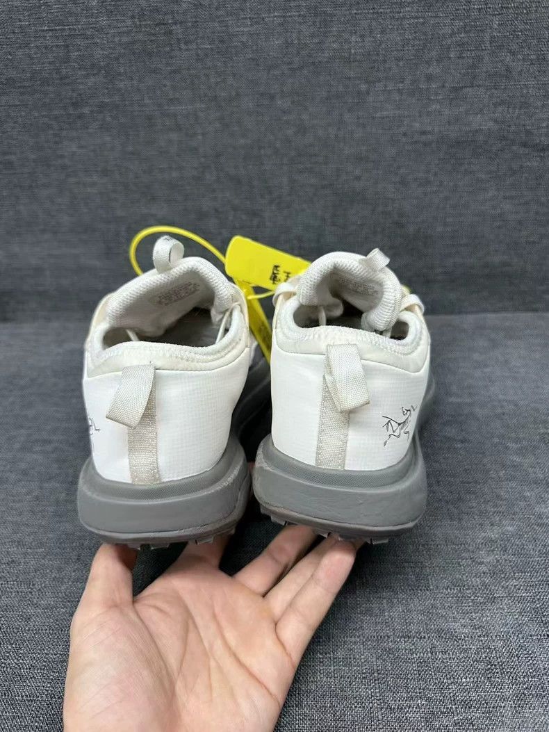 Arc'teryx Arcteryx SYLAN Sneakers Black and White Size US 6 / EU 39 - 5 Thumbnail