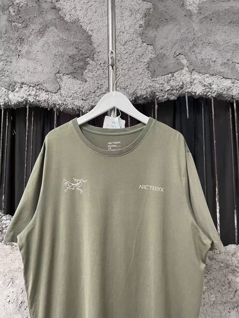 Arc'teryx Arcteryx Short Sleeve T-Shirt in Size L Size US L / EU 52-54 / 3 - 3 Thumbnail