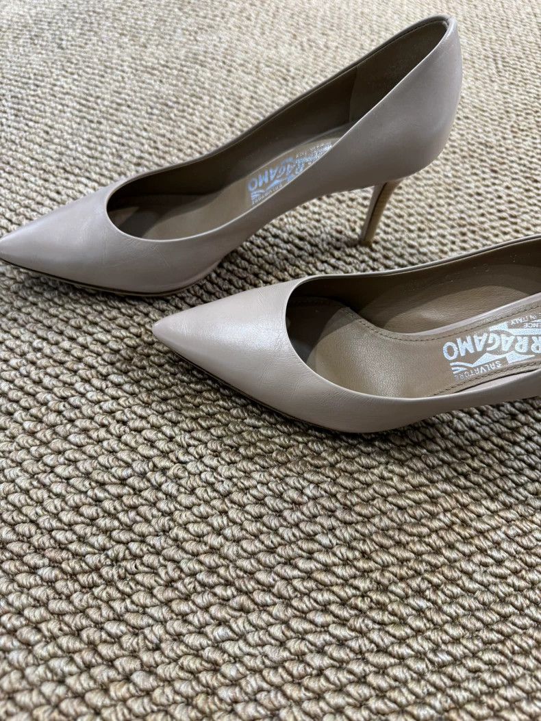Salvatore Ferragamo Ferragamo Nude High Heels in Excellent Condition Size US 6 / IT 36 - 6 Thumbnail