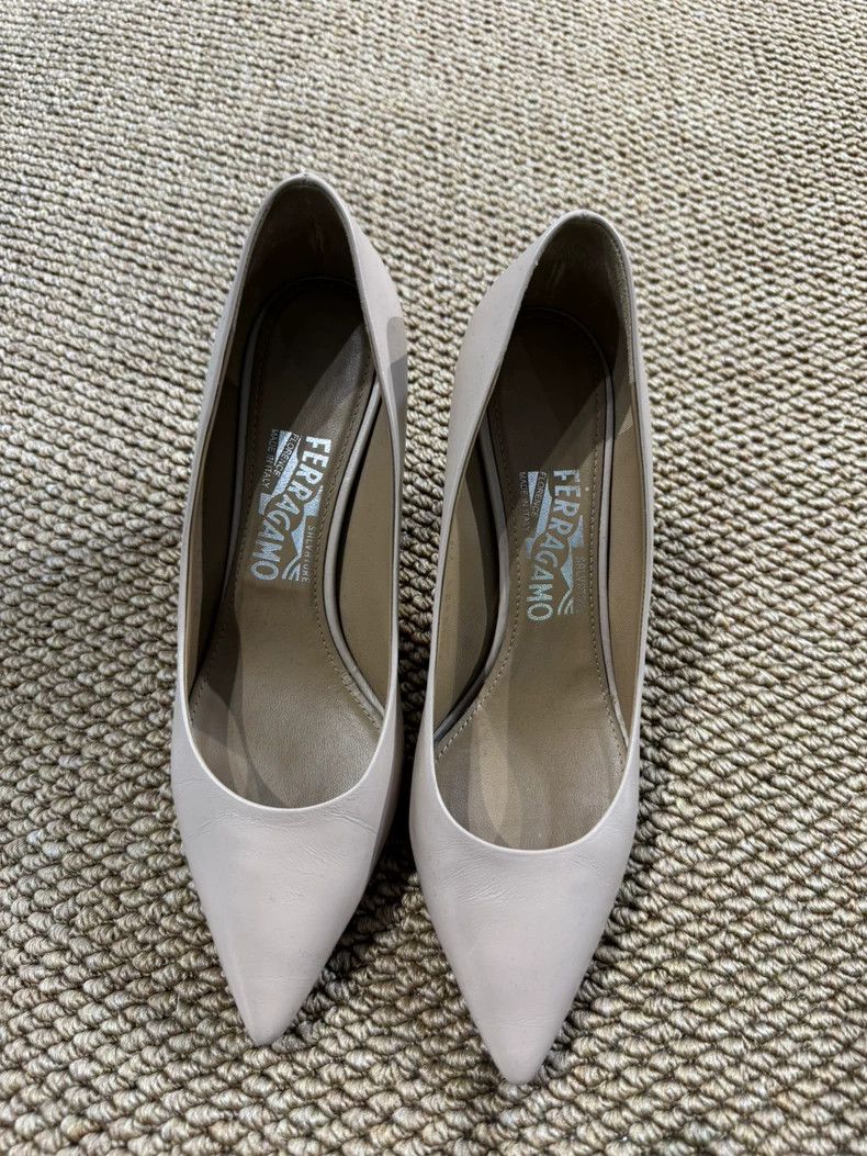 Salvatore Ferragamo Ferragamo Nude High Heels in Excellent Condition Size US 6 / IT 36 - 2 Thumbnail
