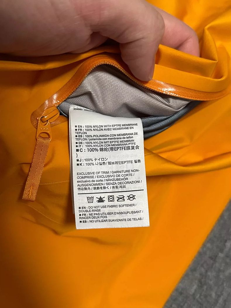 Arc'teryx Arcteryx Beta LT Jacket in Flame Yellow Size M / US 6-8 / IT 42-44 - 5 Thumbnail