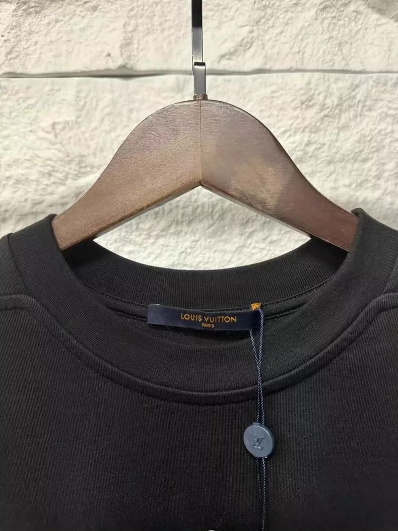 Louis Vuitton louis vuitton nba collaboration black t-shirt Size US S / EU 44-46 / 1 - 3 Thumbnail