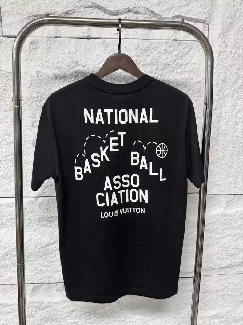Louis Vuitton louis vuitton nba collaboration black t-shirt Size US S / EU 44-46 / 1 - 2 Thumbnail