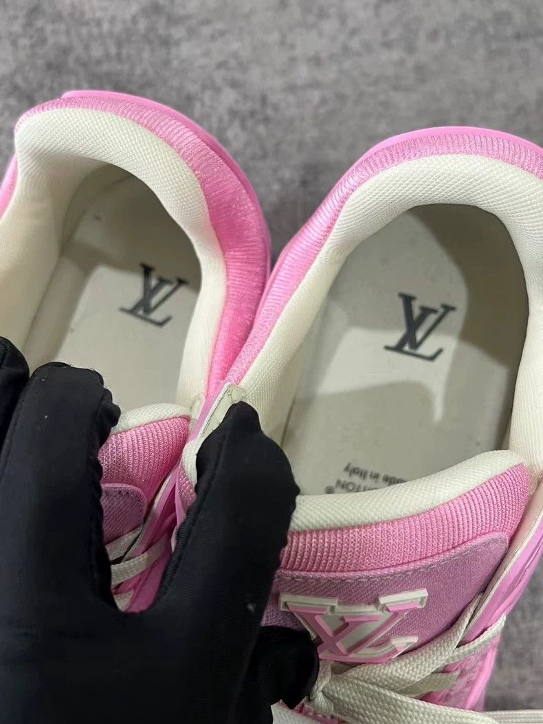 Louis Vuitton louis vuitton pink denim trainers size 43 Size US 10 / EU 43 - 5 Thumbnail