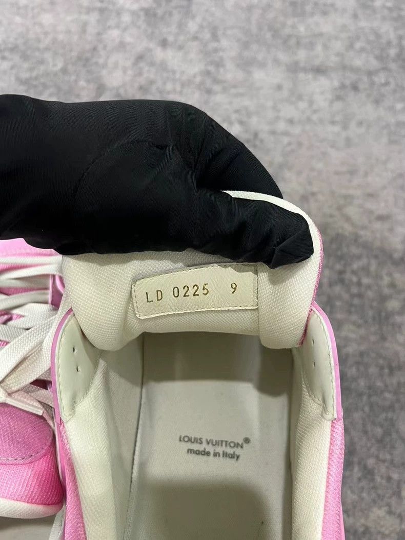 Louis Vuitton louis vuitton pink denim trainers size 43 Size US 10 / EU 43 - 7 Thumbnail