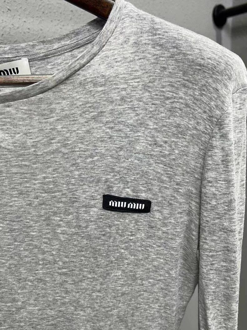 Miu Miu miu miu gray long sleeve t-shirt Size US XS / EU 42 / 0 - 3 Thumbnail