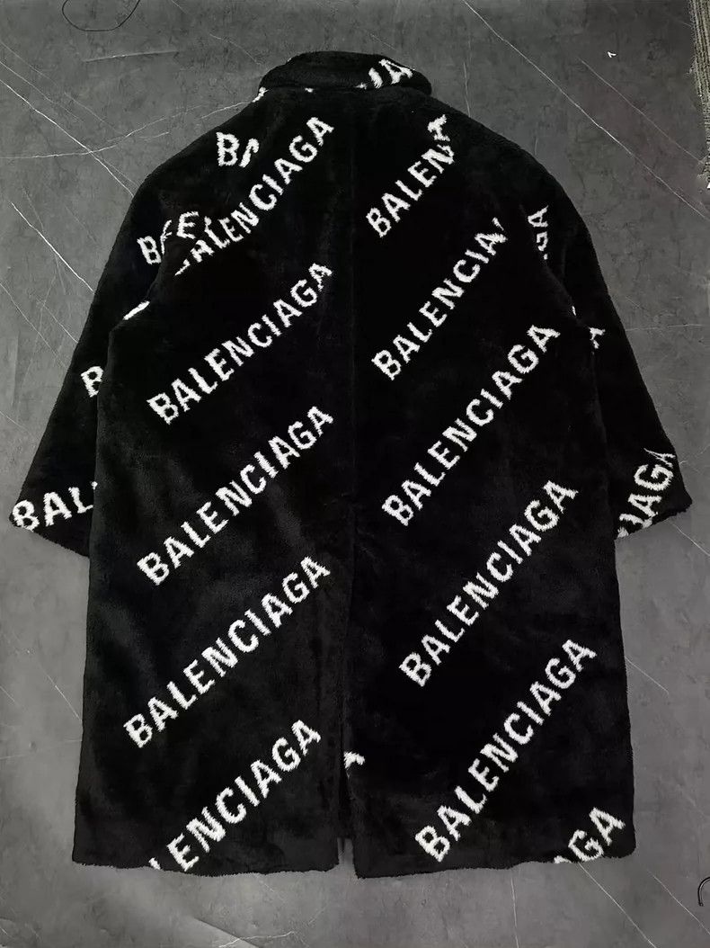 Balenciaga balenciaga teddy coat with logo print Size US L / EU 52-54 / 3 - 2 Thumbnail