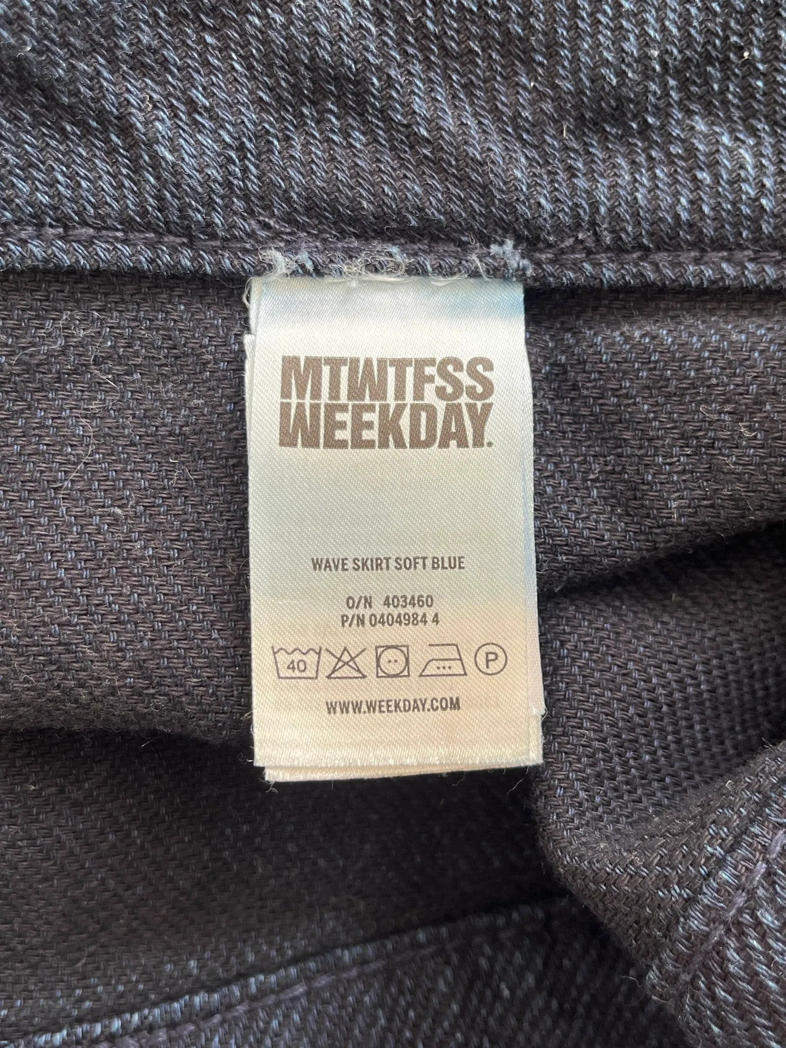 Weekday Weekday Skirt Size 26" / US 2 / IT 38 - 3 Thumbnail