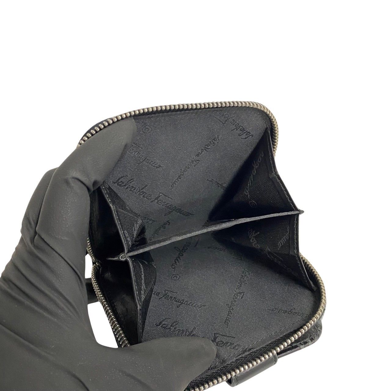 Salvatore Ferragamo Salvatore Ferragamo Salvatore Ferragamo Gancini Leather Wallet Leather Short Wallet DUTY FREE for USA Size ONE SIZE - 9 Thumbnail