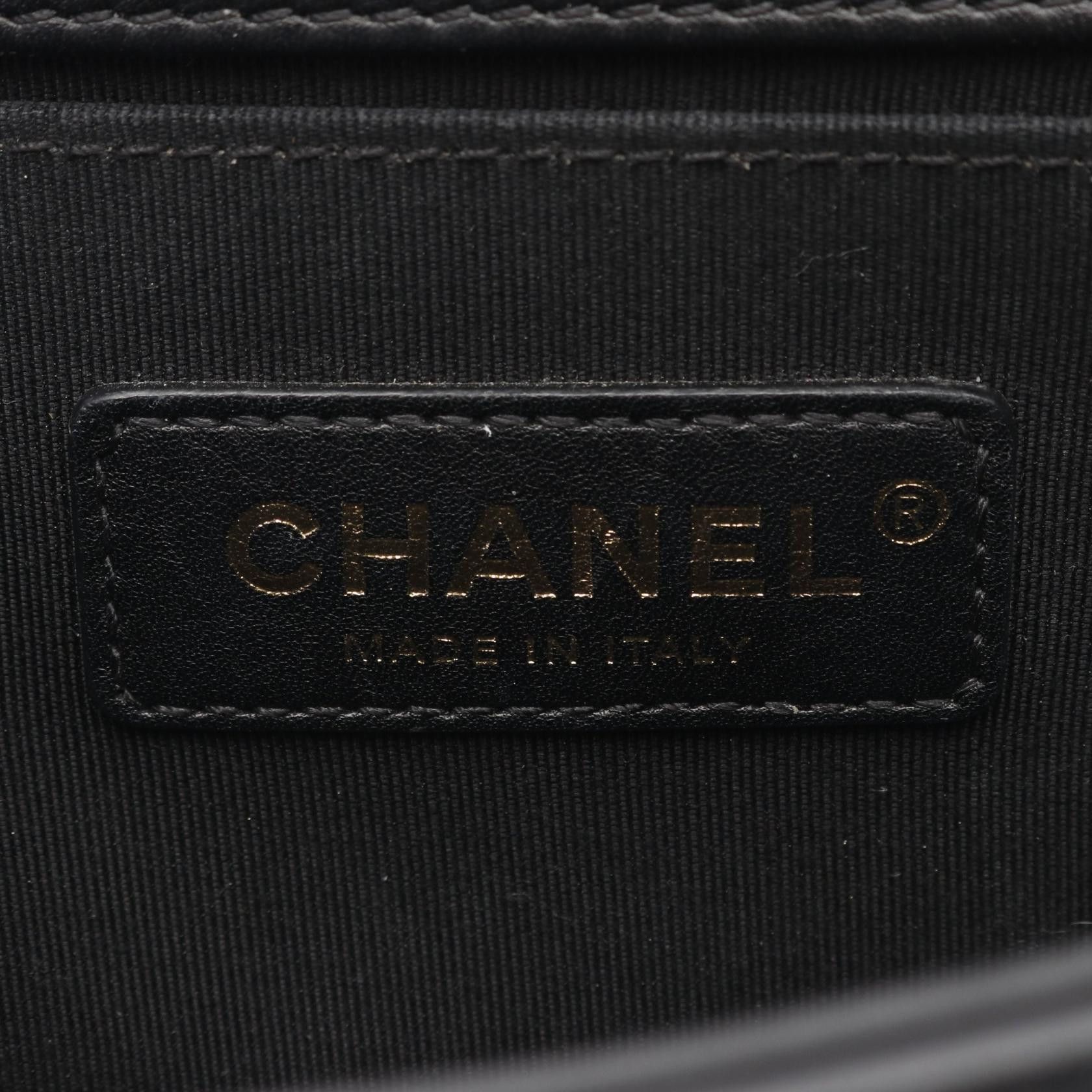 Chanel Chanel Chanel Boy Chanel Leather Shoulder Bag Leather Shoulder Bag A67085 Size ONE SIZE - 4 Thumbnail