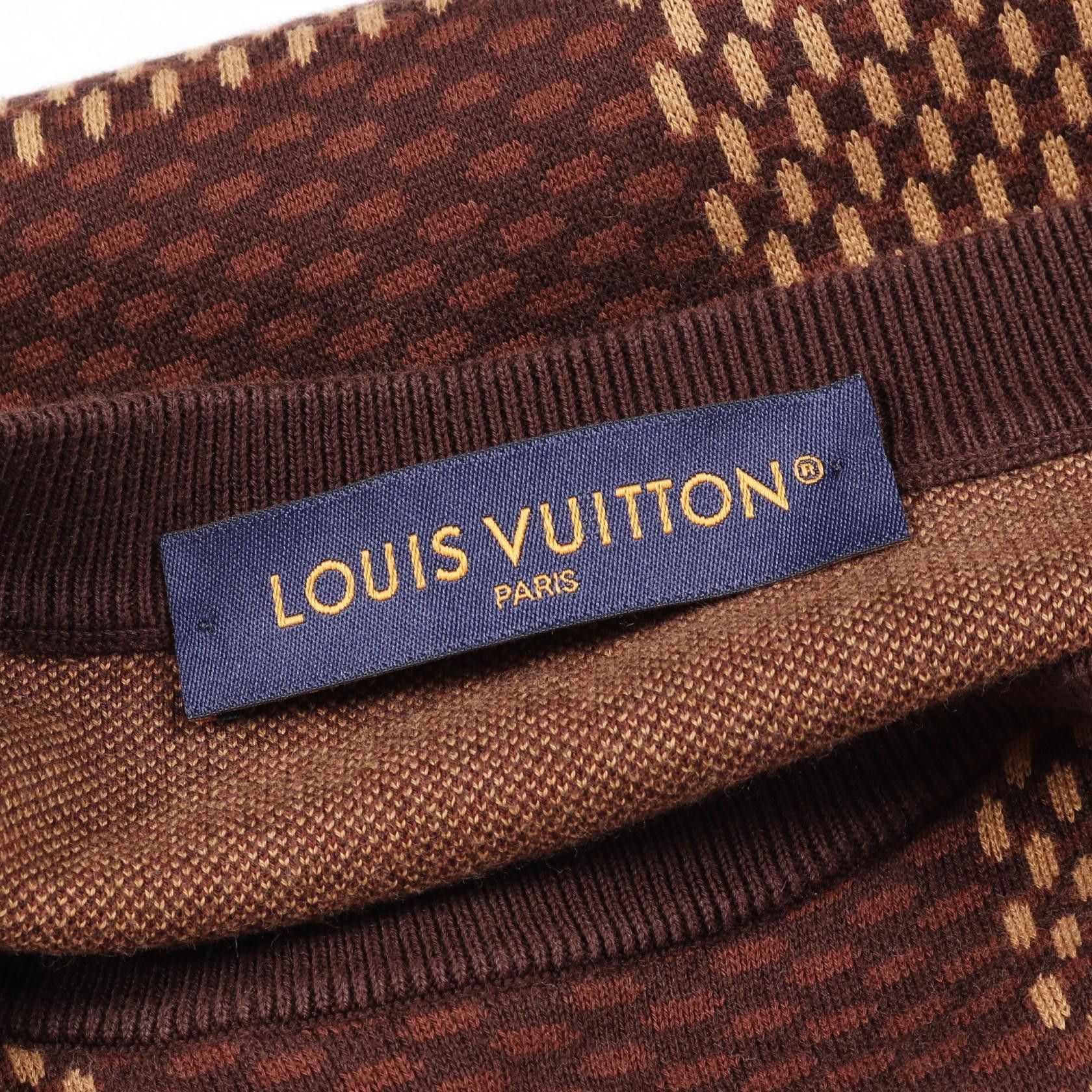 Louis Vuitton Louis Vuitton Louis Vuitton Short Sleeve Cotton Damier Crew Neck with Strass LV Patch Cotton Top Cotton Tops RM241 AUR HQN63W DUTY FREE for USA Size ONE SIZE - 3 Thumbnail