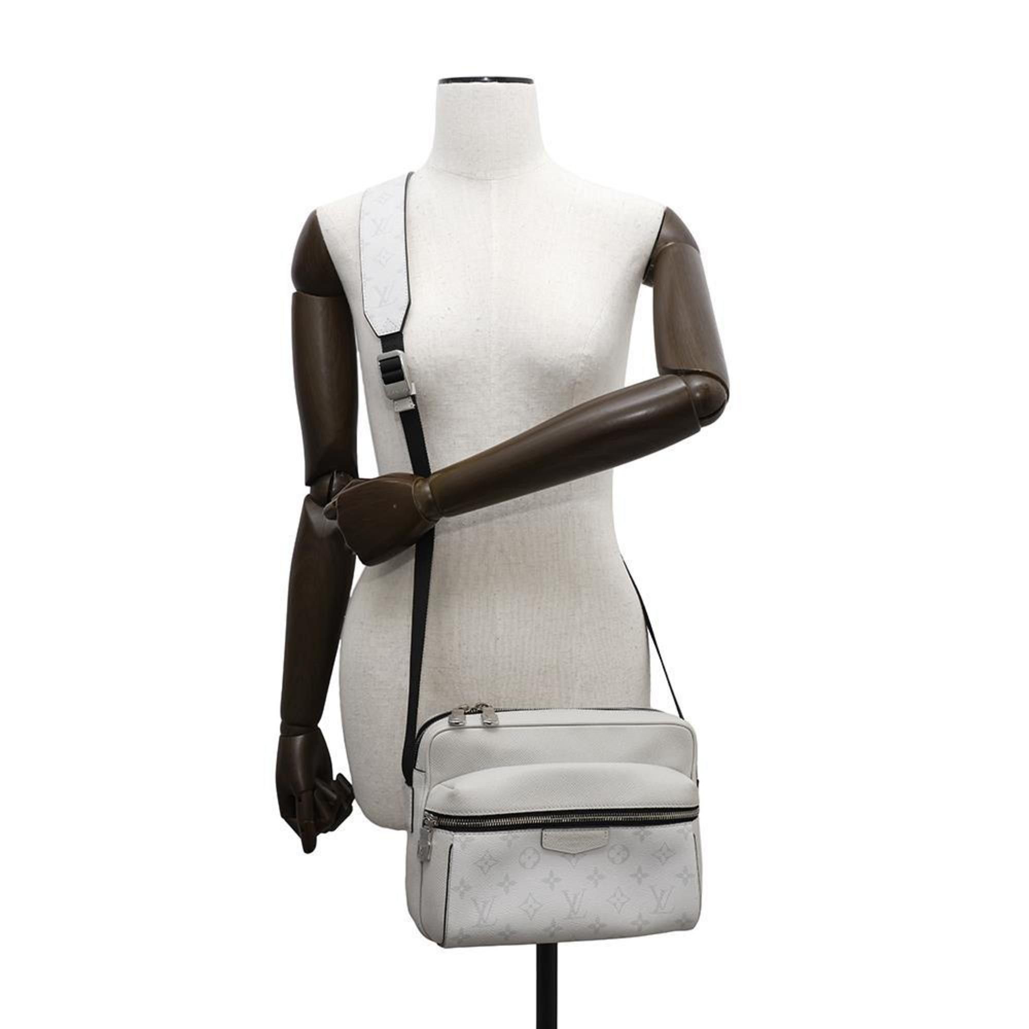 Louis Vuitton Louis Vuitton Outdoor shoulder Size ONE SIZE - 12 Thumbnail