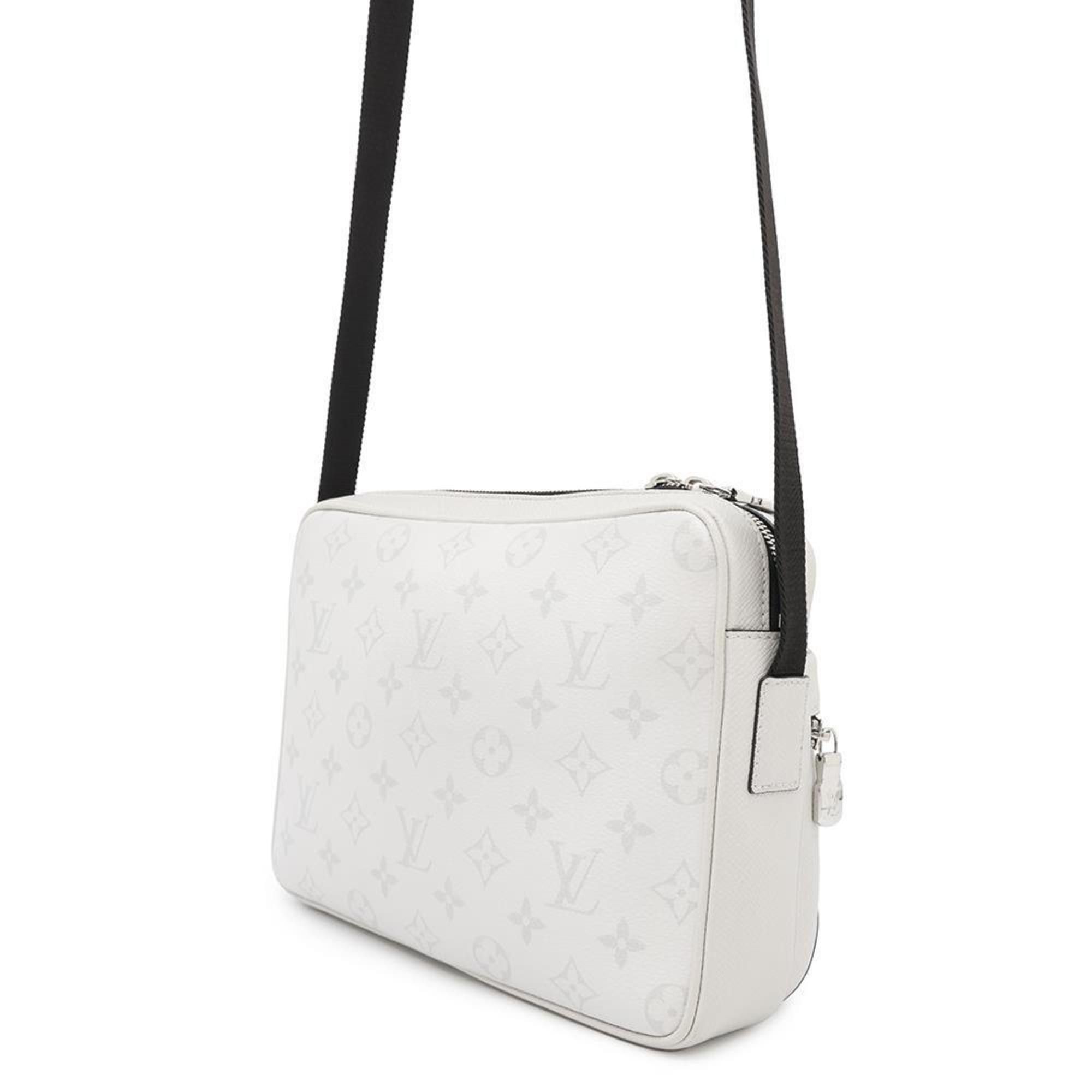 Louis Vuitton Louis Vuitton Outdoor shoulder Size ONE SIZE - 2 Thumbnail